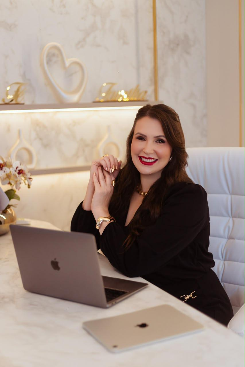 Danielle Liranço em seu consultório